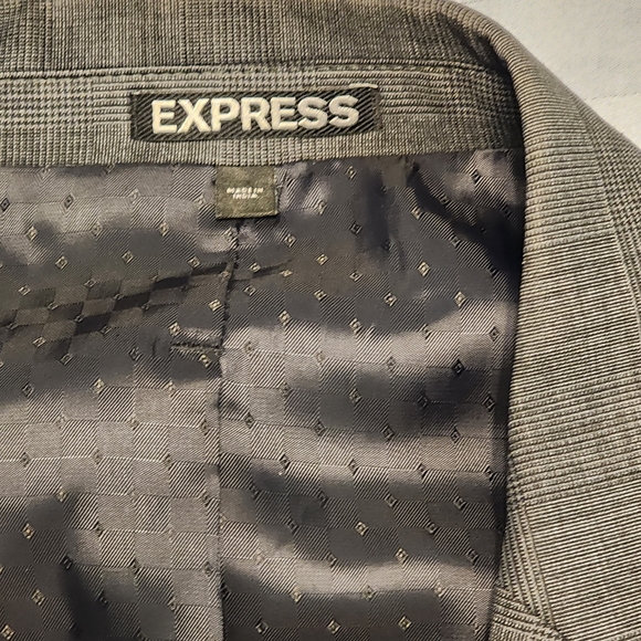 Express Men's Suit - Picture 6 of 11